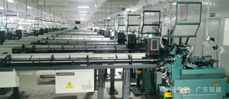 銘晨自動(dòng)料機(jī)設(shè)備采購(gòu)落地